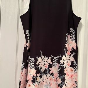 Ladies pretty pull on top